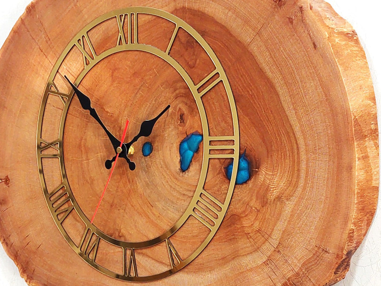 ساعت چوبی