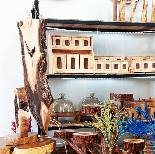 ساعت چوبی جدید