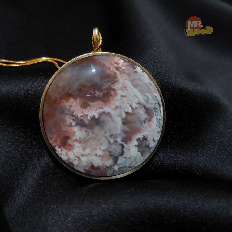 قیمت و خرید گردنبند فریم دار رنگ ثابت و ضدحساسیت