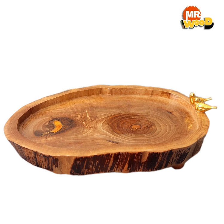handmade-walnut-serving-board-with-gold-decor-masterwood.jpg