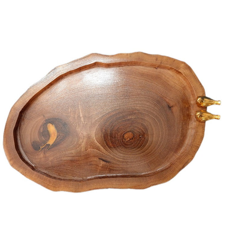 luxury-wooden-tray-live-edge-walnut-gold-resin-details.jpg