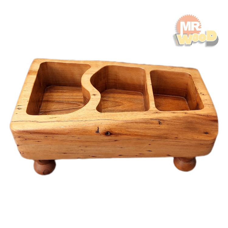 rustic-serving-tray-with-legs-masterwood-collection.jpg