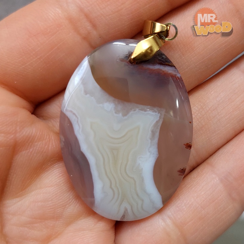 3.5x2.5cm Dendritic Suleimani Agate pendant with gold bail, natural oval cabochon