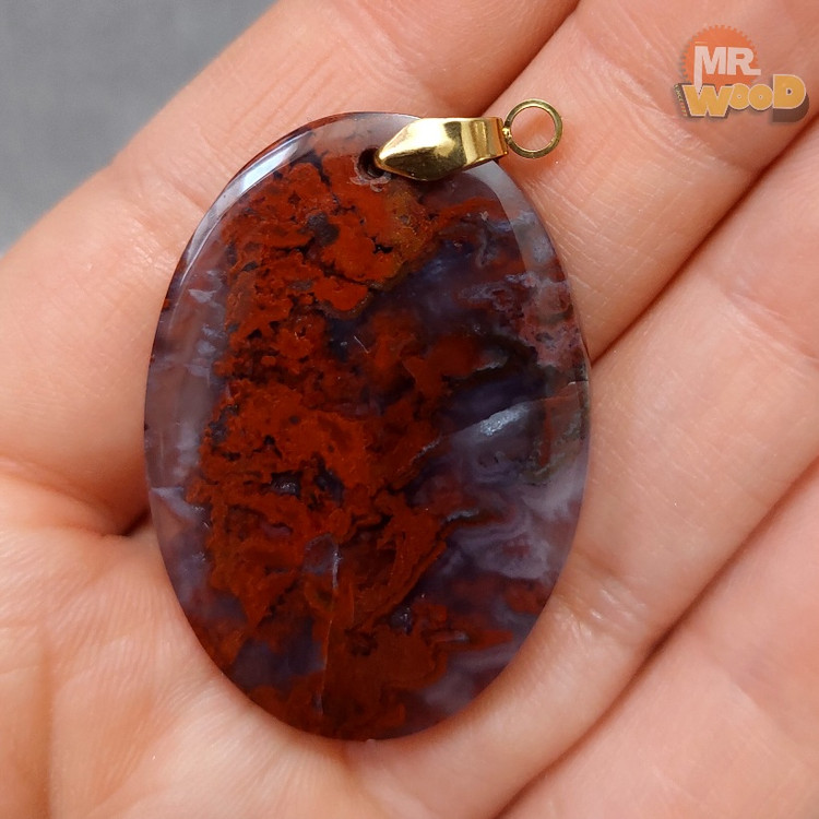 Oval Shajar agate necklace with deep red and smoky natural inclusions