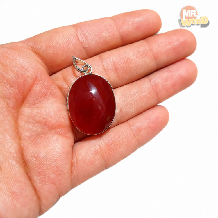 مدال نقره عقیق سرخ مناسب هدیه و استفاده روزمره
