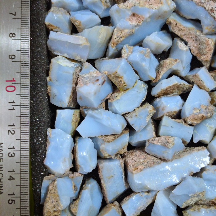 سنگ قیمتی اپال آبی راف برای جواهرسازی و کلکسیون